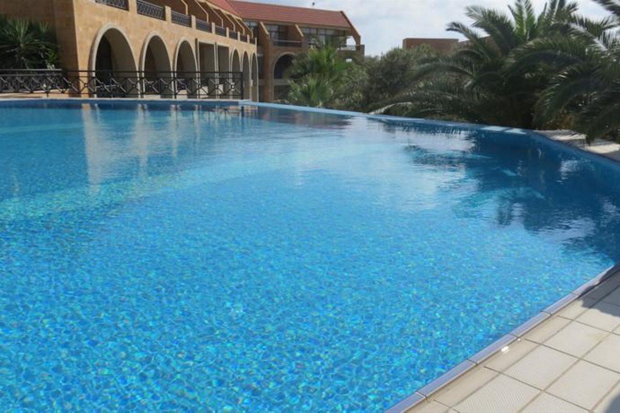 Jiyeh Marina Resort Hotel & Chalets 지예 외부 사진