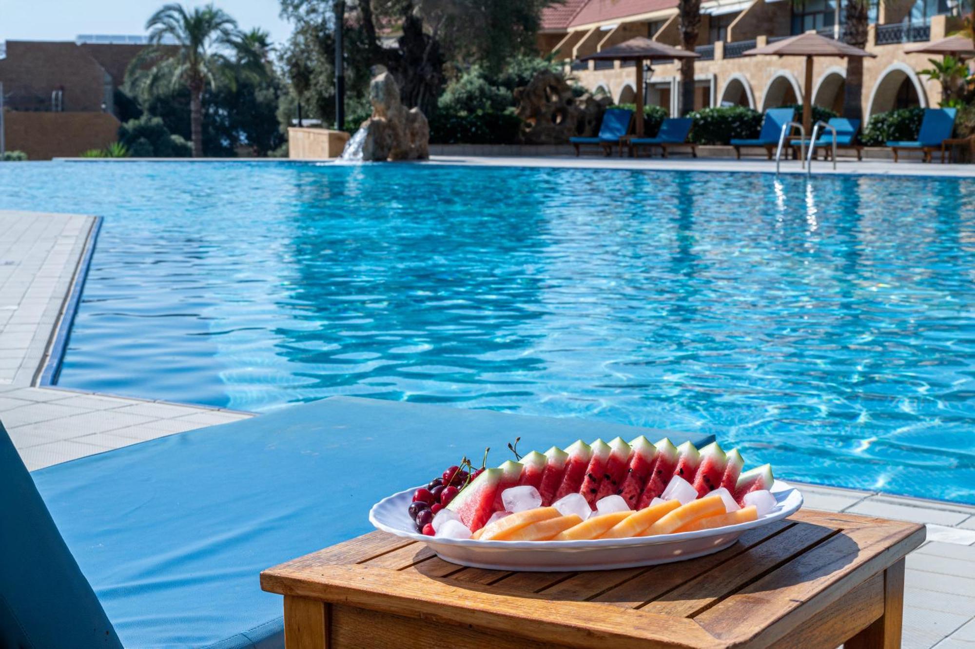 Jiyeh Marina Resort Hotel & Chalets 지예 외부 사진