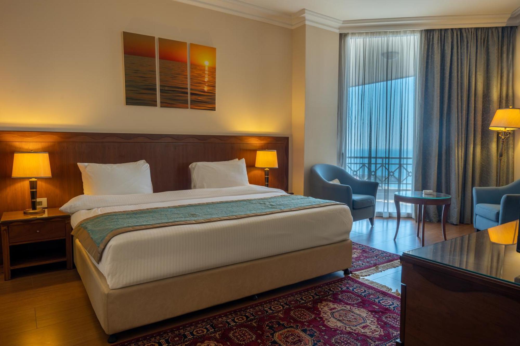 Jiyeh Marina Resort Hotel & Chalets 지예 외부 사진