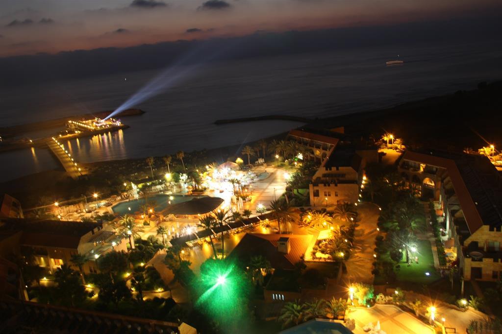 Jiyeh Marina Resort Hotel & Chalets 지예 외부 사진
