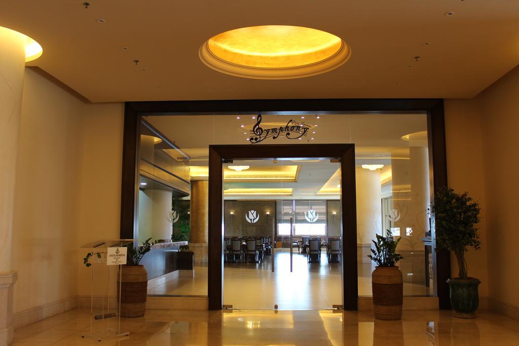 Jiyeh Marina Resort Hotel & Chalets 지예 외부 사진