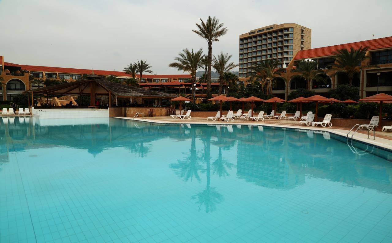 Jiyeh Marina Resort Hotel & Chalets 지예 외부 사진