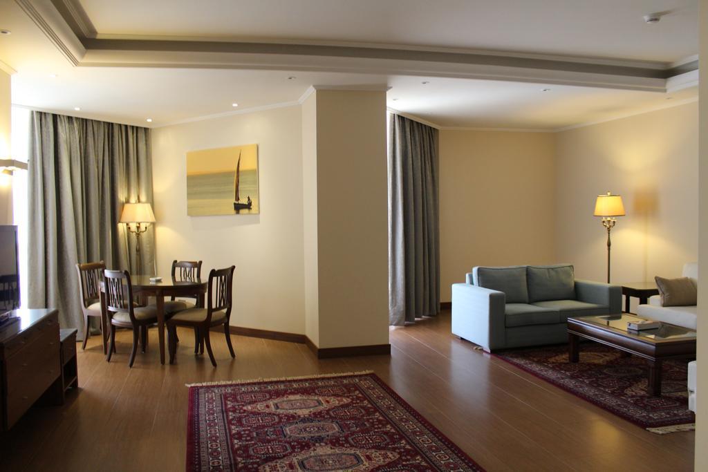Jiyeh Marina Resort Hotel & Chalets 지예 외부 사진