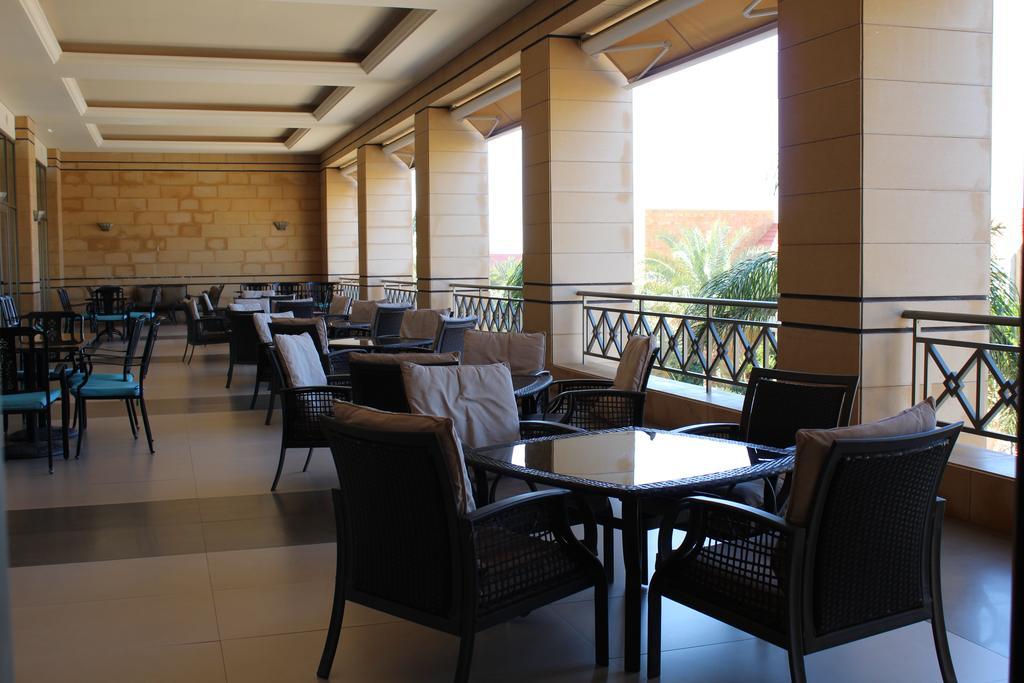 Jiyeh Marina Resort Hotel & Chalets 지예 외부 사진