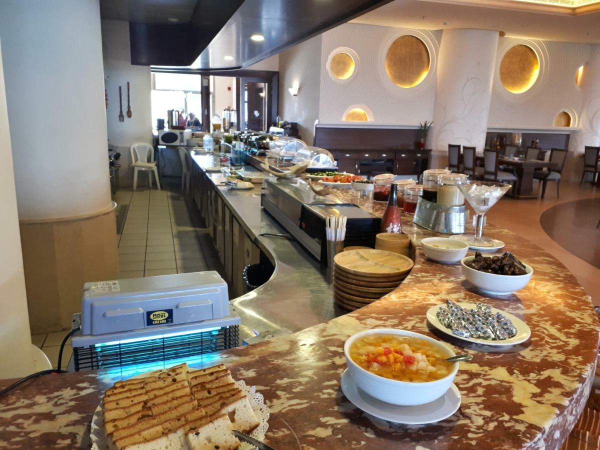 Jiyeh Marina Resort Hotel & Chalets 지예 외부 사진