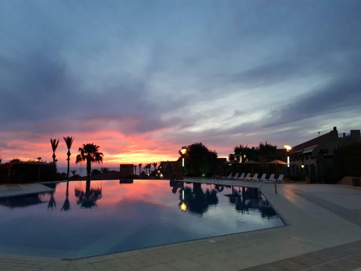 Jiyeh Marina Resort Hotel & Chalets 지예 외부 사진